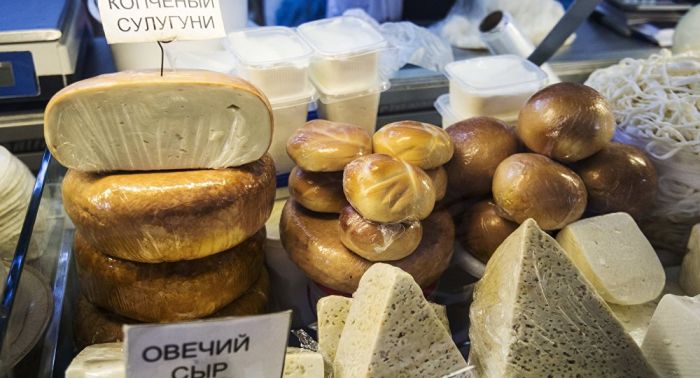 Казахстан снял ограничение на ввоз ряда продуктов из РФ