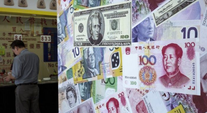 Народный банк Китая вновь девальвировал юань