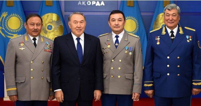 Назарбаев надеется на продолжение полетов казахстанцев в космос