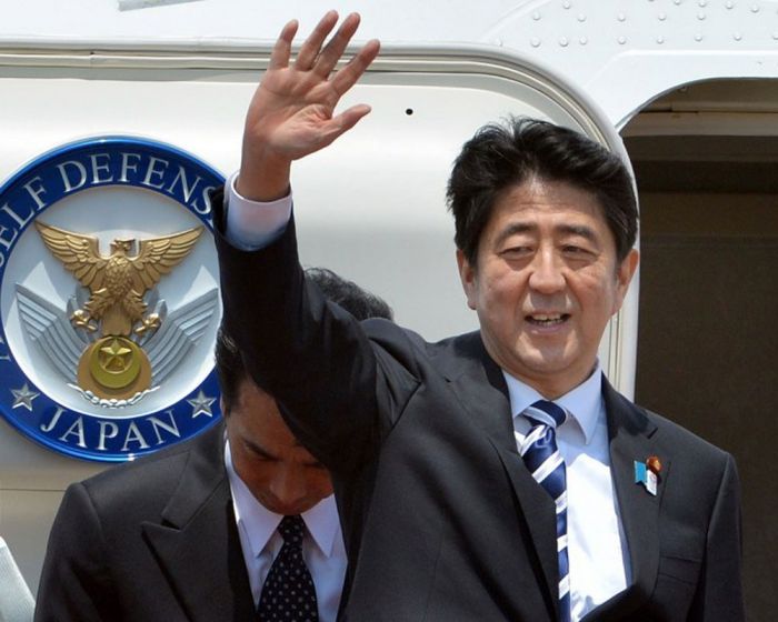 Премьер Японии посетит в конце октября Астану 