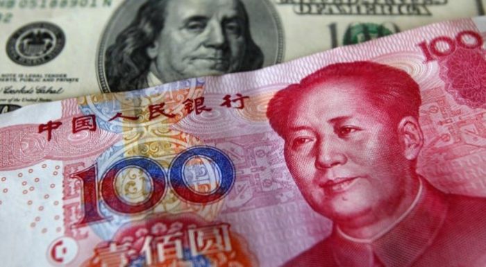 FT: Китай ограничил продажу долларов