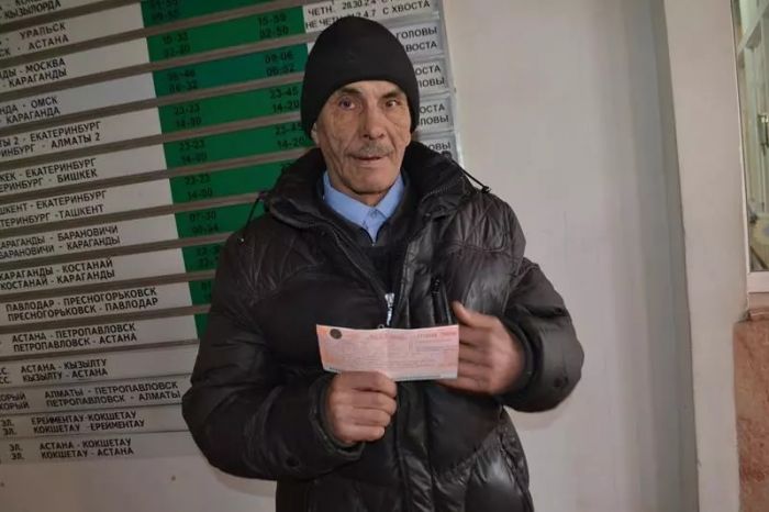 Пытавшемуся сжечь себя мужчине из Кокшетау выплатили долг по зарплате