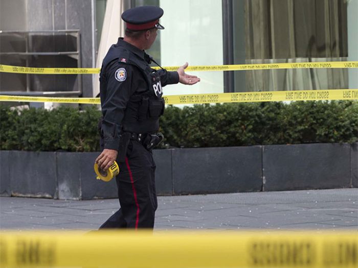​Открывший стрельбу канадский школьник убил братьев и дочь мэра города