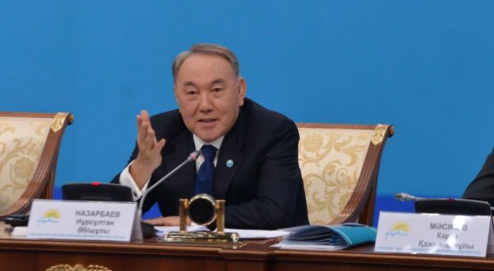 Назарбаев объяснил "помолодевший" список кандидатов в депутаты от "Нур Отана"