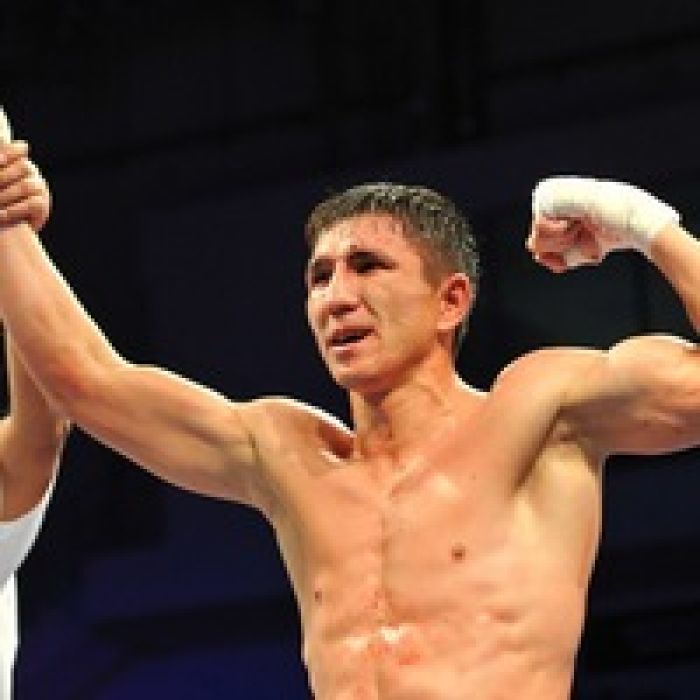 Казахстанский боксер Мадияр Ашкеев одержал вторую победу на профи-ринге