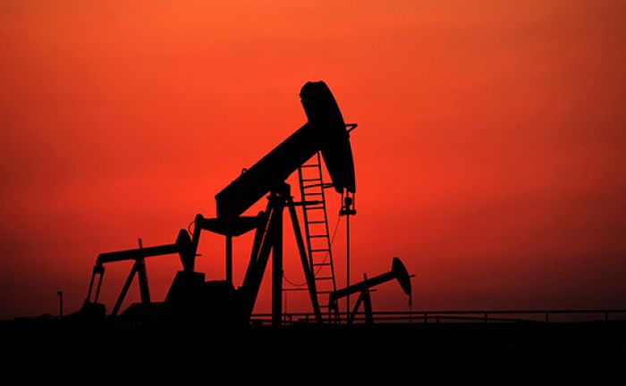 ​Россия и страны ОПЕК договорились заморозить уровень добычи нефти