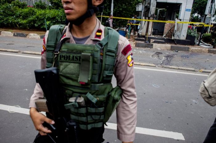 ​СМИ: боевики ИГ могут отравить цианидом пищу в Индонезии