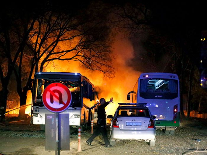 Теракт в центре Анкары унес жизни 28 человек, власти обвиняют курдов