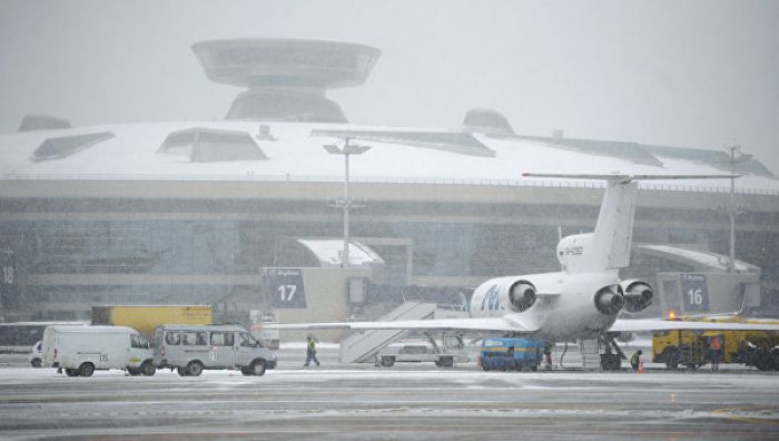 ​Пассажирский Boeing совершил вынужденную посадку во Внуково