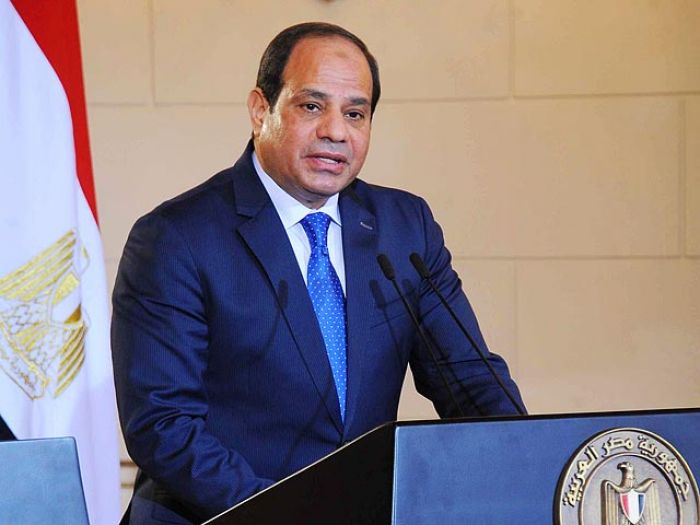 ​Президент Египта стал лотом на eBay после заявлений о готовности продать себя в пользу экономики страны