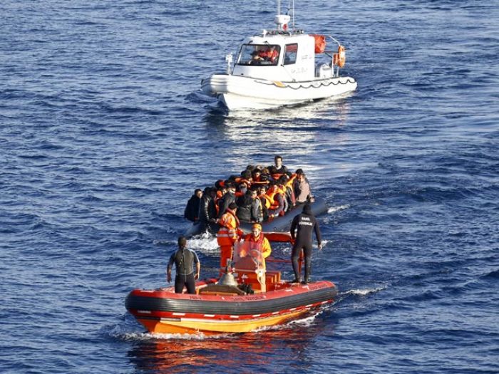 Турция не пускает суда НАТО в Эгейское море для борьбы с перевозчиками мигрантов