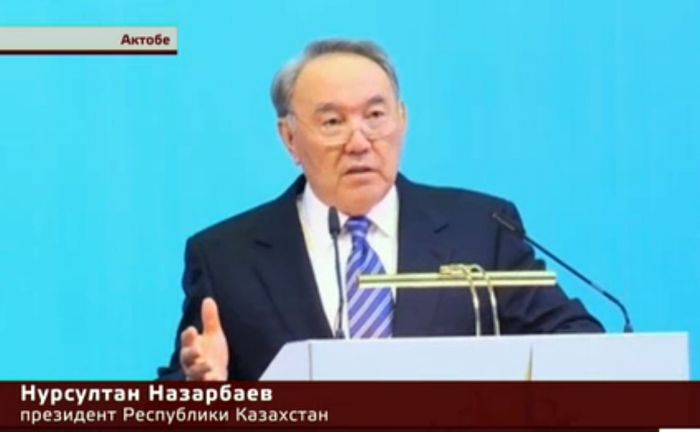 Назарбаев рассказал студентам о незавидной доле нефтяников