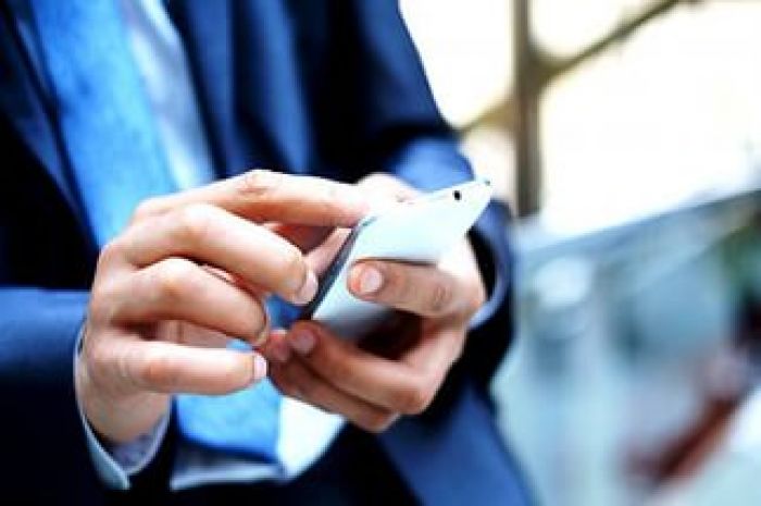 Министры РК подтвердили запрет на использование смартфонов