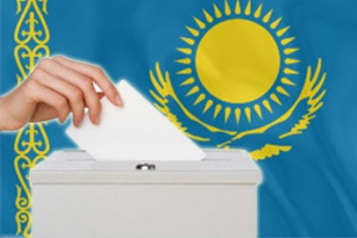 Низкую явку на выборах в Алматы связали с обесцениванием тенге 