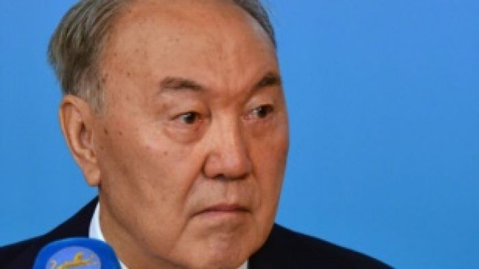 Назарбаев предложил изучить вопрос отмены шестидневки в школах