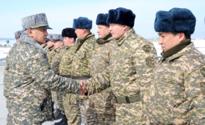 Министр обороны РК провел внезапную проверку боеготовности в воинских частях Жамбылской области