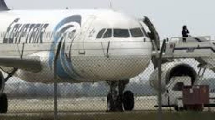 На Кипре сел египетский пассажирский самолет, захваченный неизвестным вооруженным человеком