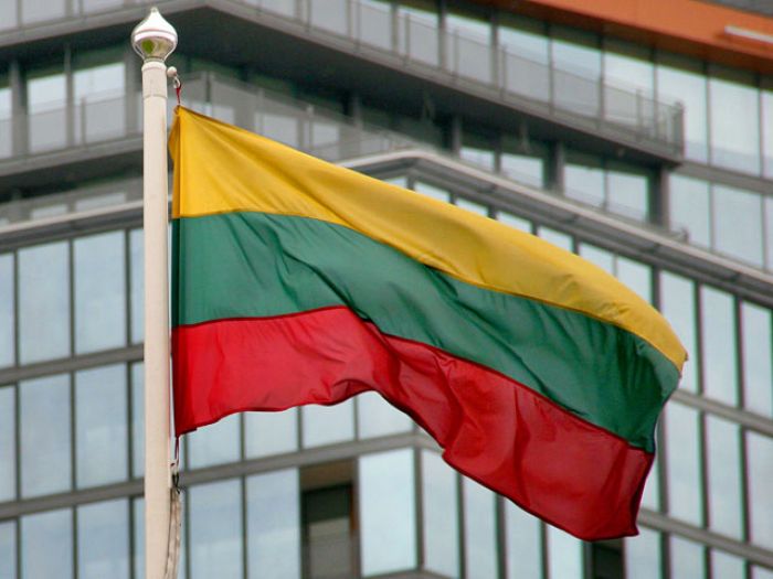 Власти Литвы первыми в ЕС приняли санкционный "список Савченко"