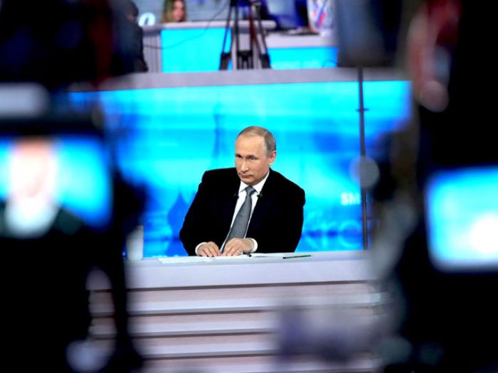 Западные аналитики после прямой линии отметили перемены в образе Путина в преддверии выборов