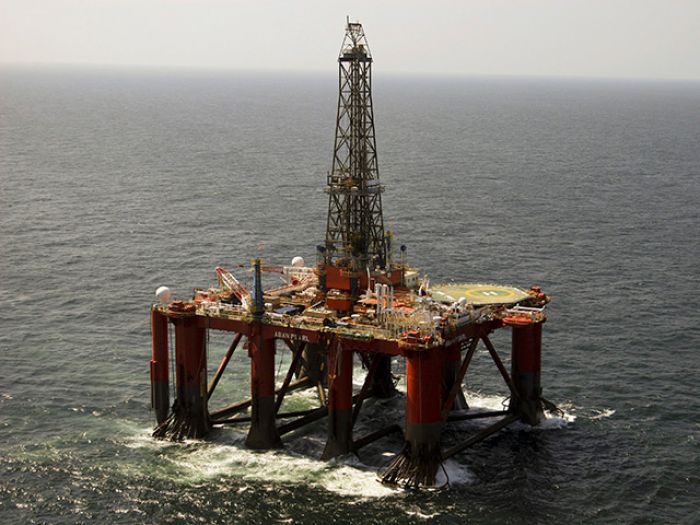 Ничего неожиданного: нефть дешевеет после провальных переговоров в Дохе
