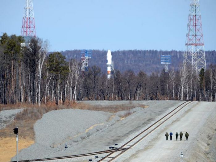 Первый запуск ракеты с нового российского космодрома Восточный перенесен