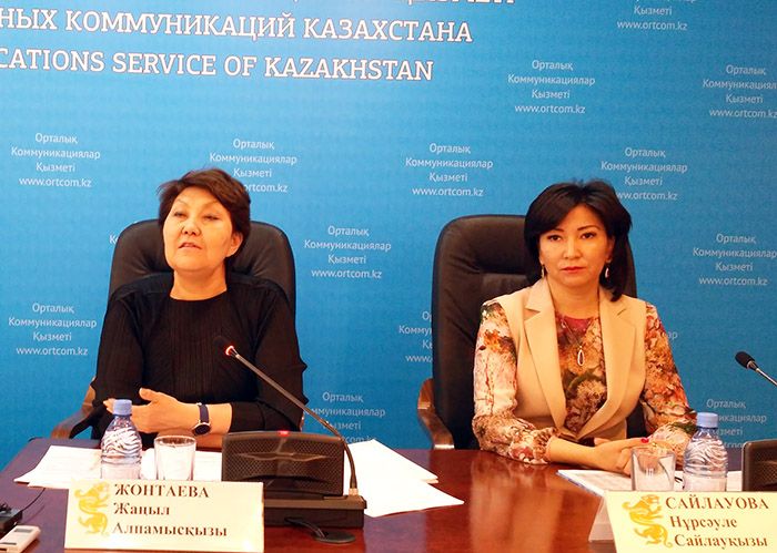 О трехъязычии, пятидневке для первоклашек и школьном самофинансировании