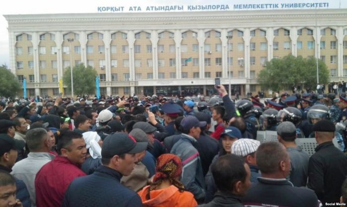 В Узбекистане заблокировали статьи о митингах в Казахстане