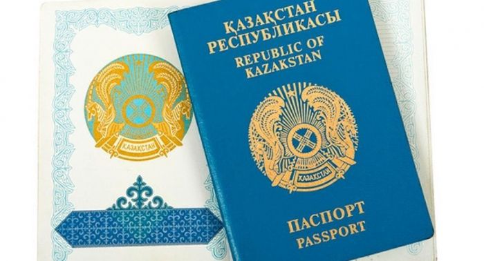 ​КТА: казахстанцев со старыми паспортами без ИИН не выпустят за границу