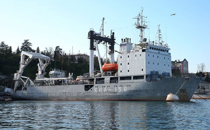 ​Турецкие СМИ сообщили о замаскированных танках на российском корабле в Босфоре