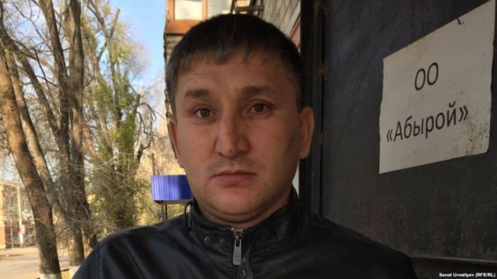 ​Активисту Жанату Есентаеву продлили арест на два месяца