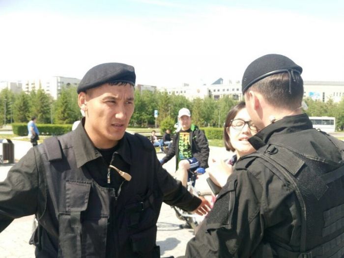 ​Глава МВД РК разбирается в ситуации с задержанием журналистов - Абаев