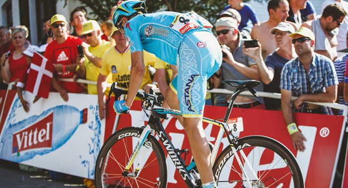 Итальянский велогонщик "Астаны" Нибали выиграл вторую "Джиро" в карьере