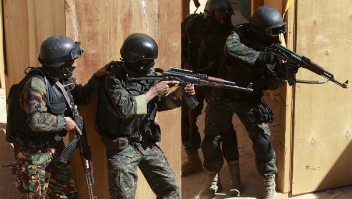 В поселке близ Актобе идет операция по ликвидации террористов - источник