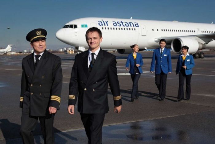 В Казахстане стали известны зарплаты сотрудников авиакомпании "Эйр Астана"