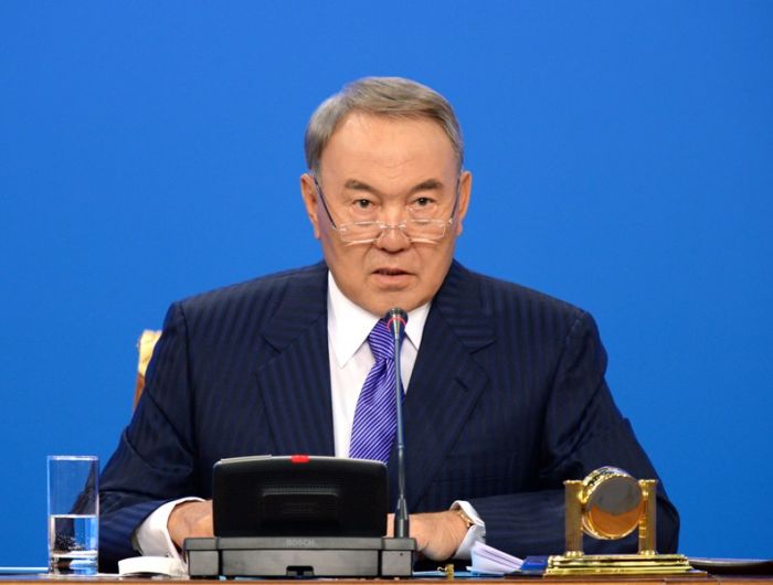 Нужно избавляться от анекдота, что казахи ленивые - Назарбаев