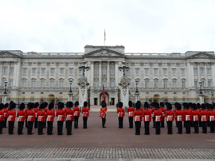Вакансия от королевы Британии: в Букингемский дворец требуется помощник по кухне