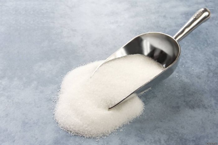 Рост цен и дефицит сахара в Казахстане спровоцированы его экспортом в Россию, предполагают экономисты