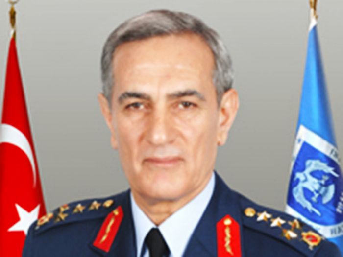 Лидером переворота в Турции назвали экс-главкома ВВС Озтюрка