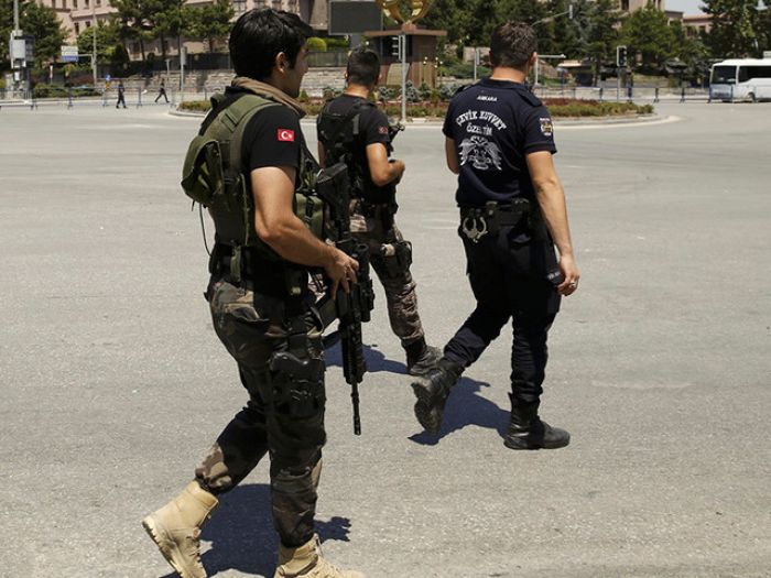 В Турции задержали главного военного советника Эрдогана