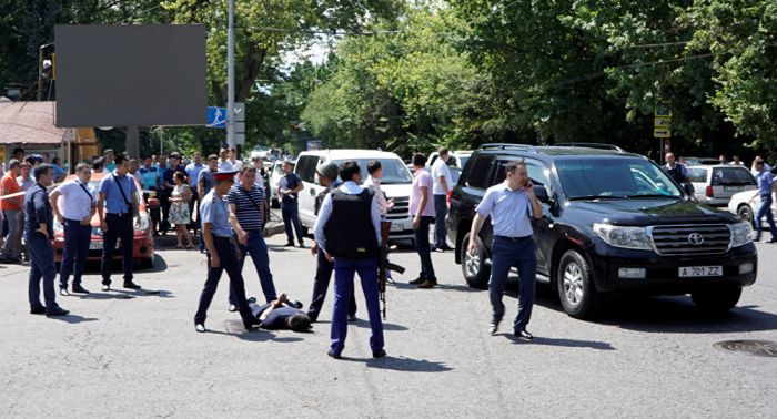 Напавший на полицейских в Алматы совершил преступление из мести к правоохранительным органам – МВД 