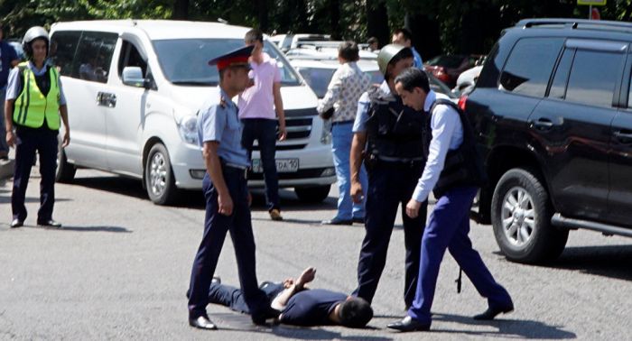 МВД: нападавший в Алматы хотел убить судей и работников прокуратуры