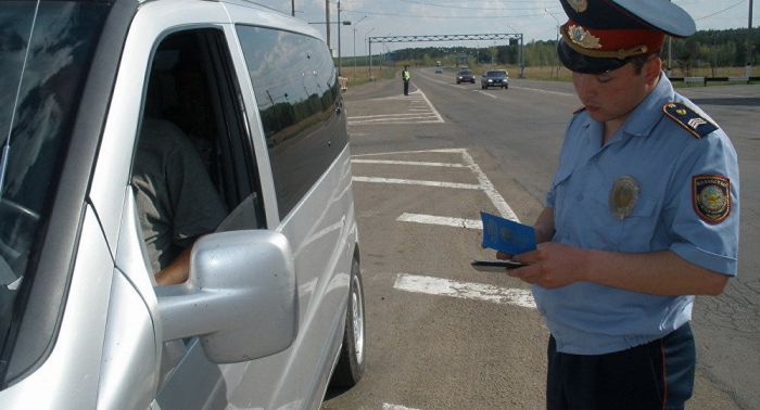 Езда в пьяном виде названа самым частым проступком госслужащих РК