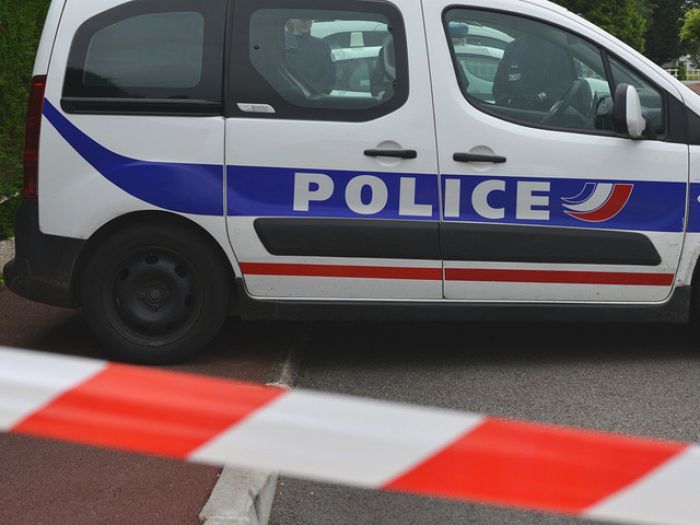 Вооруженные люди захватили заложников в церкви на северо-западе Франции