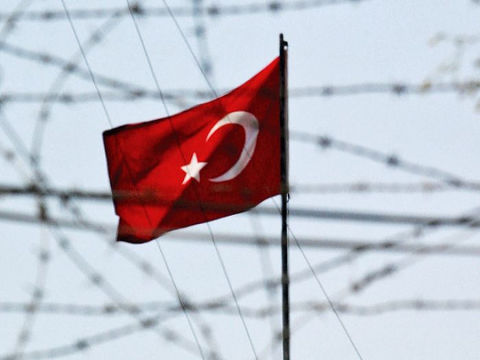 Турецкие власти аннулировали паспорта 75 тысяч человек, 13,5 тысячи подозреваемых остаются под арестом
