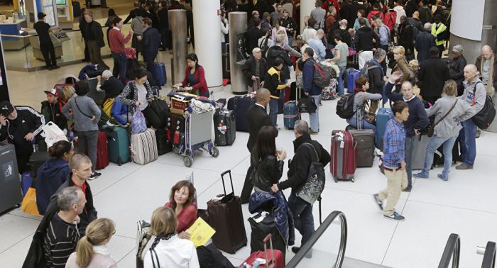 Аэропорт Нью-Йорка возобновляет работу после сообщений о стрельбе