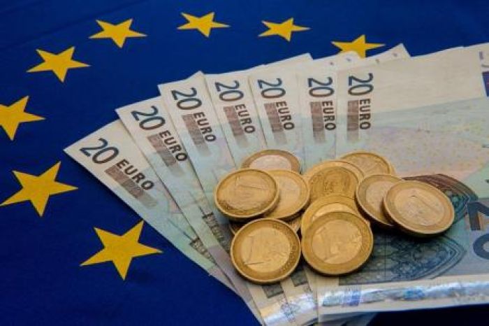 В Италии каждому на 18-летие правительство будет выдавать 500 евро