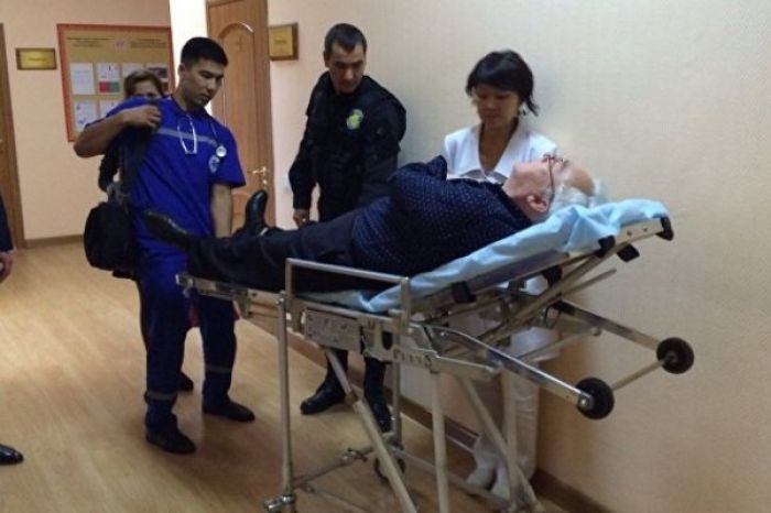 Сейтказы Матаева снова госпитализировали из поднявшегося давления