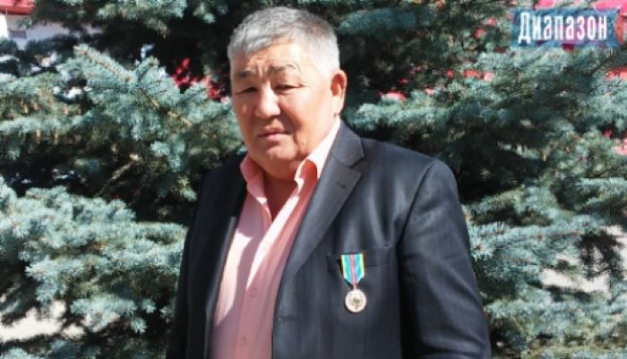 Водителю, задержавшему 5 июня террориста, дали медаль