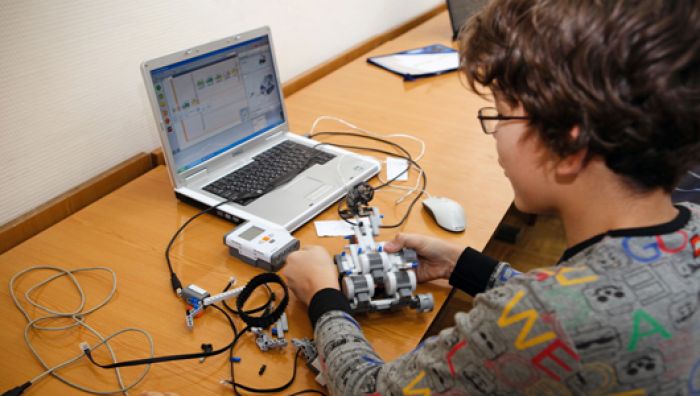 В школах будут делать роботов
