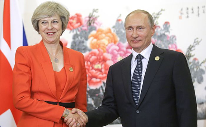 В Лондоне рассказали британскую версию первой встречи Путина и Мэй